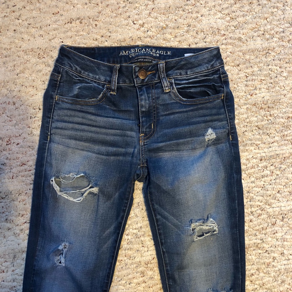Distressed jeans - Picture 2 of 4